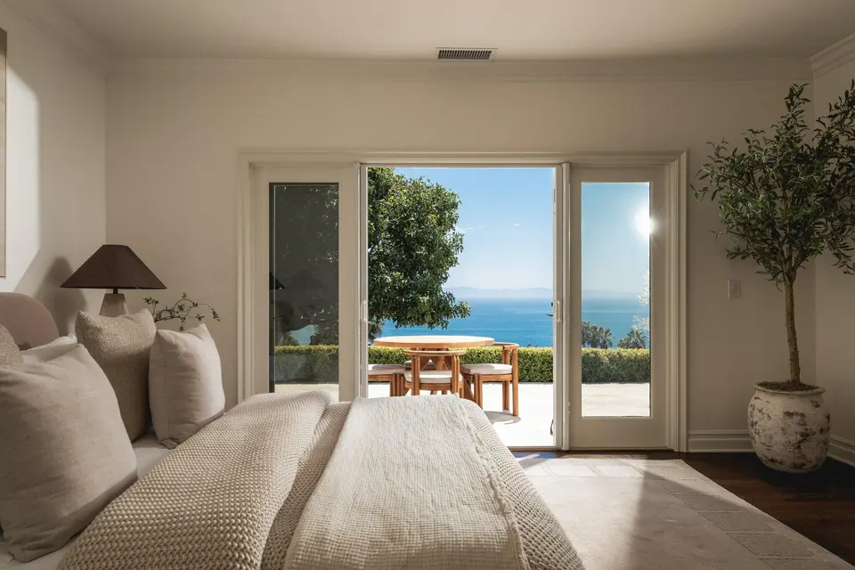 A window onto the Pacific