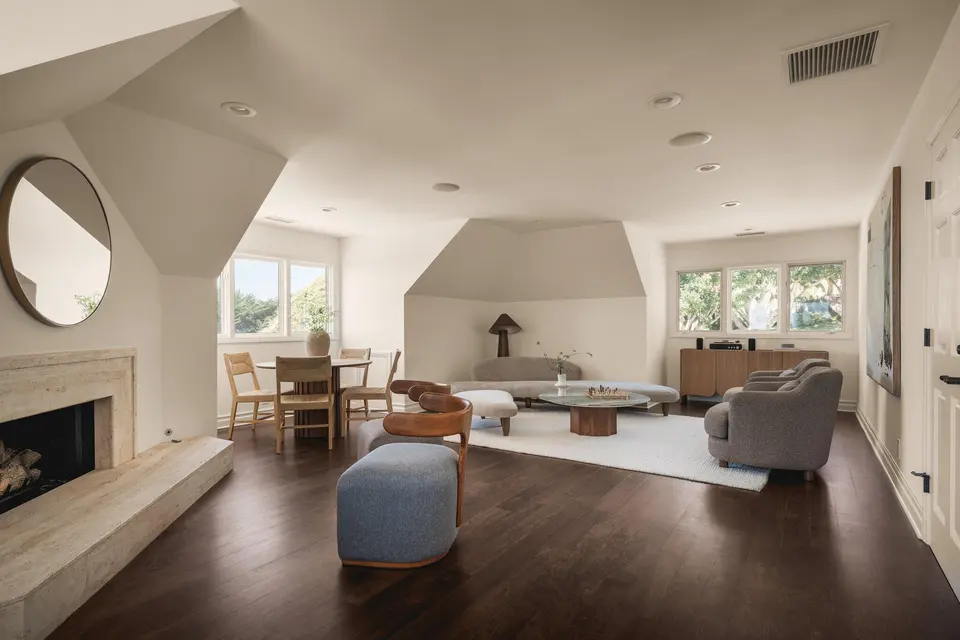 An upper-level sitting room
